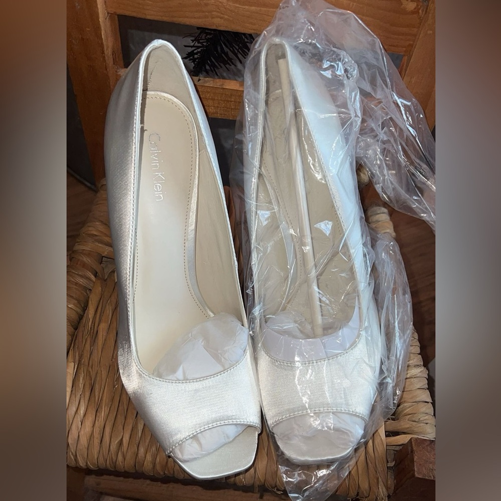 Calvin Klein-never used Satin Peep toe Heels